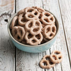 simply-cinnamon-yogurt-pretzels